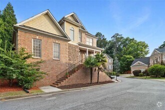 Building Photo - 1711 Summit Glen Ln NE