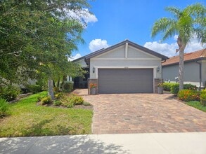 Building Photo - 13858 Campoleone St