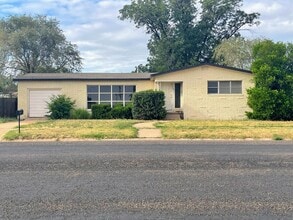 Building Photo - 2401 42nd St