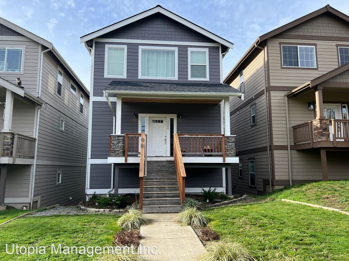 4 br, 3.5 bath House 1669 Bayview Ave House Rental in Blaine, WA