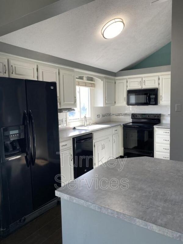 Building Photo - 15423 Stony Brook Blvd