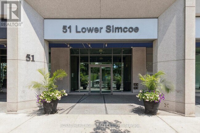 Photo du bâtiment - 51-1951 Lower Simcoe St