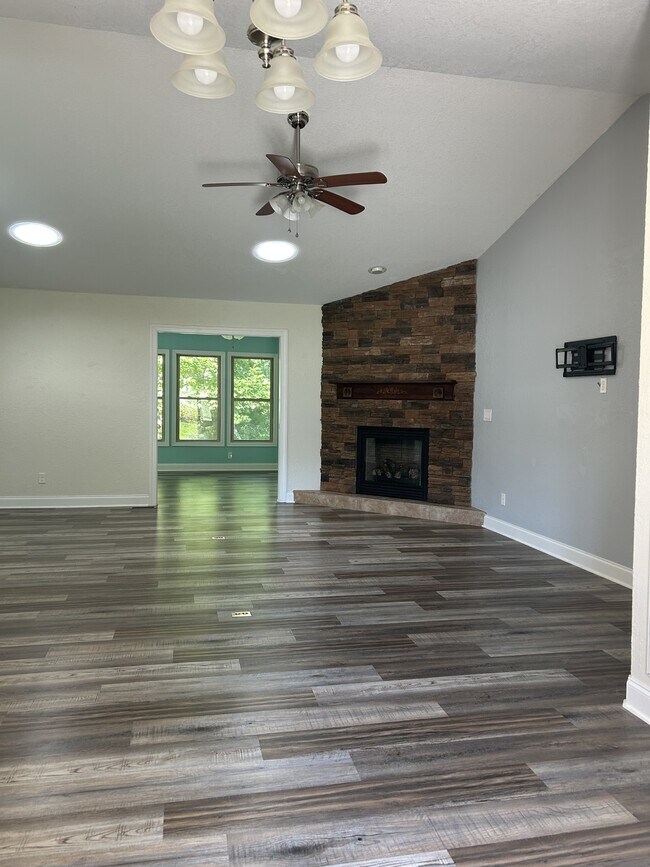 Foto del edificio - 40 Brooks Ln