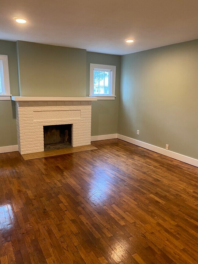 3012 W Michigan Ave, Kalamazoo, MI 49006 House Rental in Kalamazoo