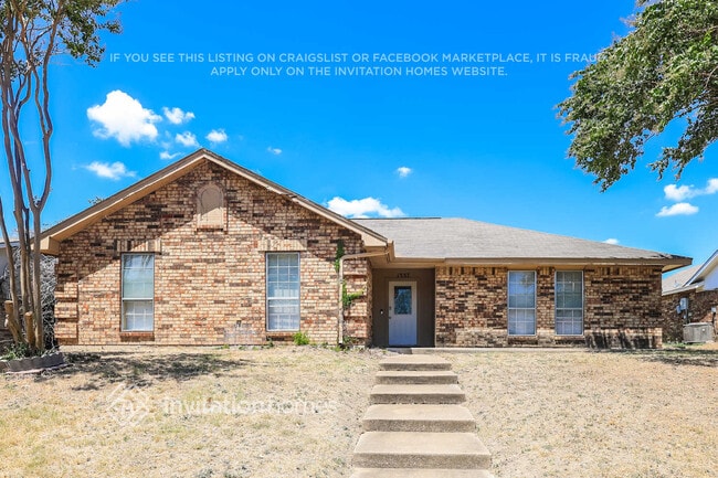 Building Photo - 1337 Greenbriar Ln