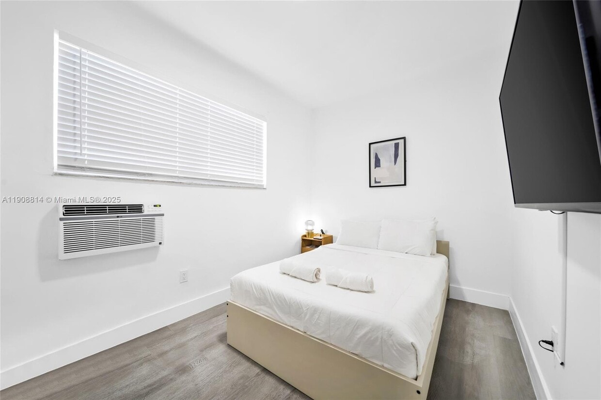 Foto principal - 1029 SW 5th St