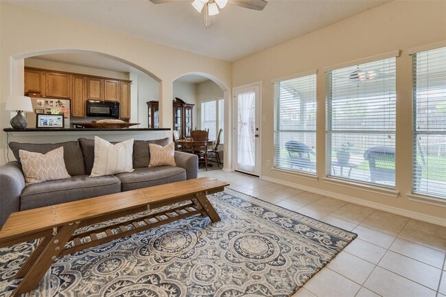 Foto del edificio - 8904 Kleewood Dr