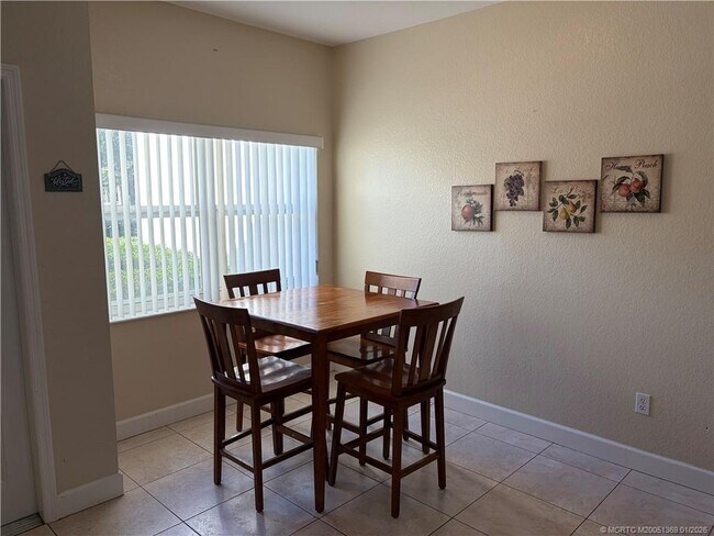 Foto del edificio - 4210 Gator Trace Ave