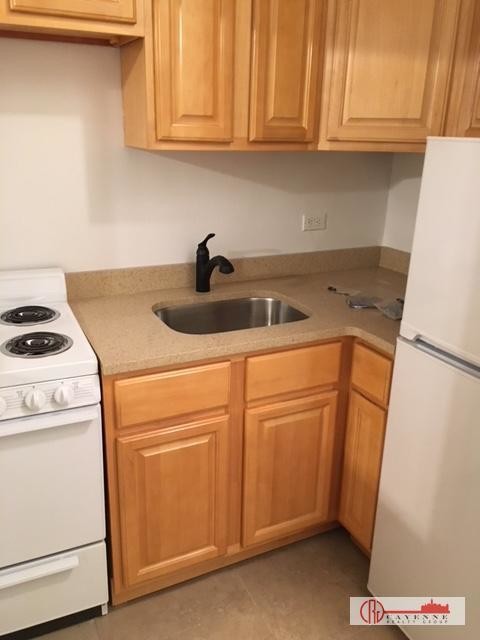 Foto del edificio - 308 E 83rd St