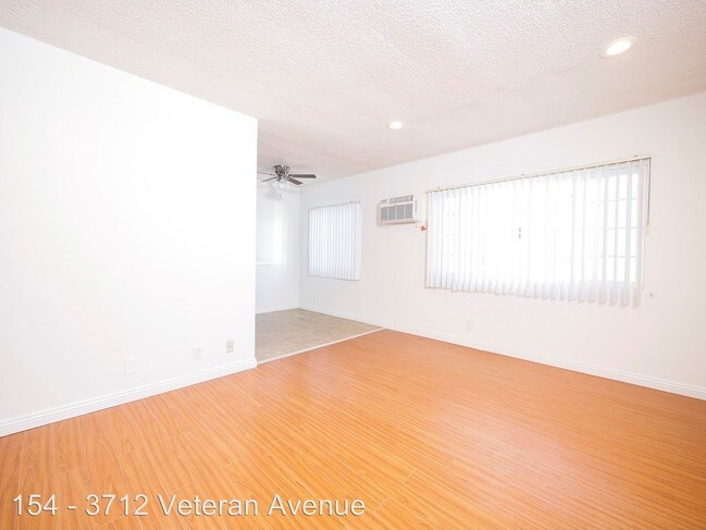 Building Photo - 1 br, 1 bath Apartment - 3712 Veteran Avenue