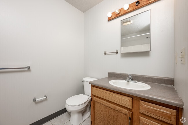 Studio - 480SF - Bathroom - Andrew Place Commons