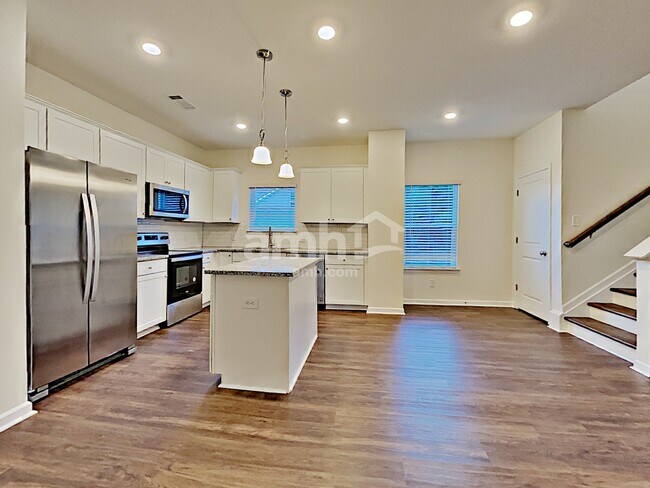 Foto del edificio - 553 Camp dr