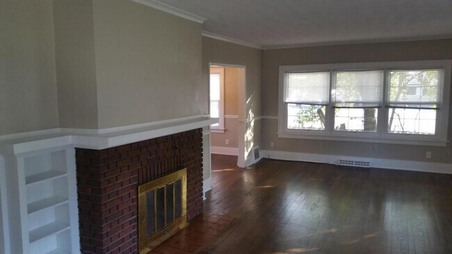 Building Photo - 122 w 15th st