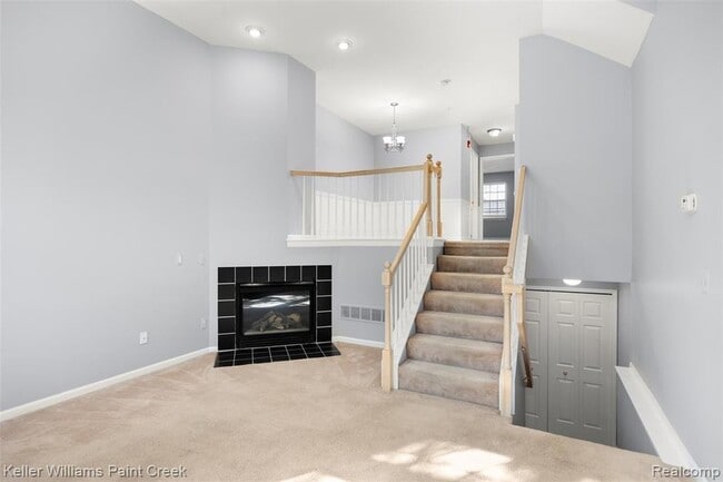 Building Photo - 29253 Glen Oaks Blvd E