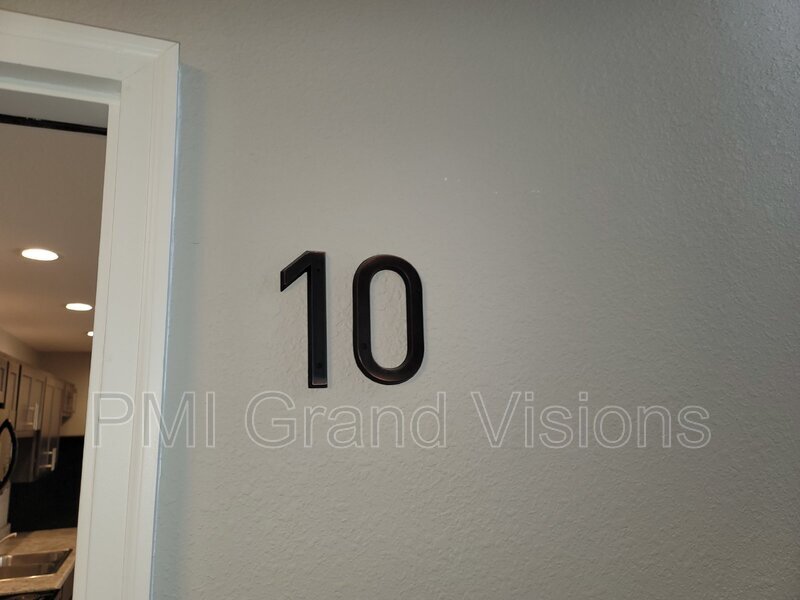 Foto principal - 1501 W North 4th St