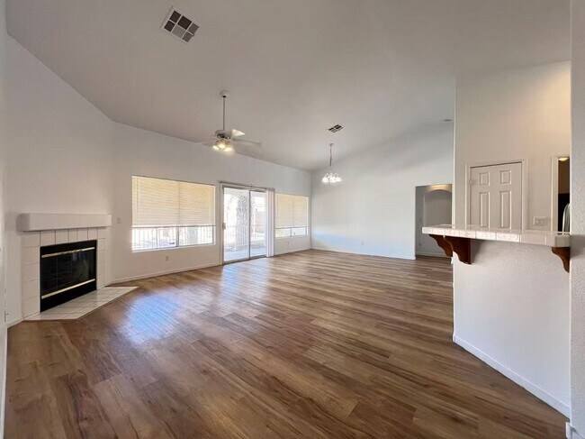 Foto del edificio - 4226 Inglewood Point St