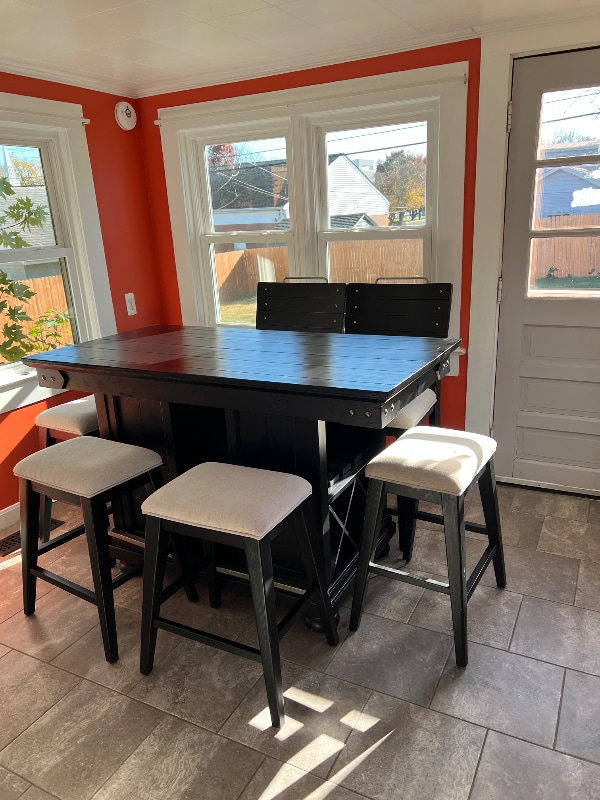 Building Photo - 454 Hanson Ave