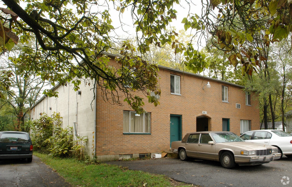 Primary Photo - 3809-3813 Cleveland Ave