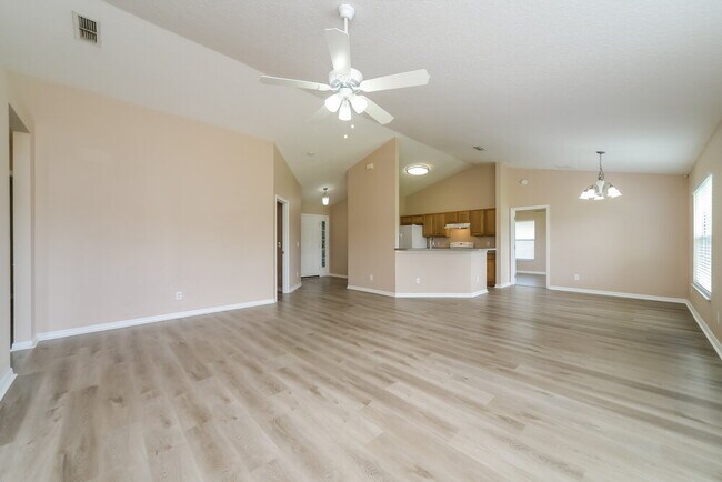 Foto del edificio - 2151 Antler Dr