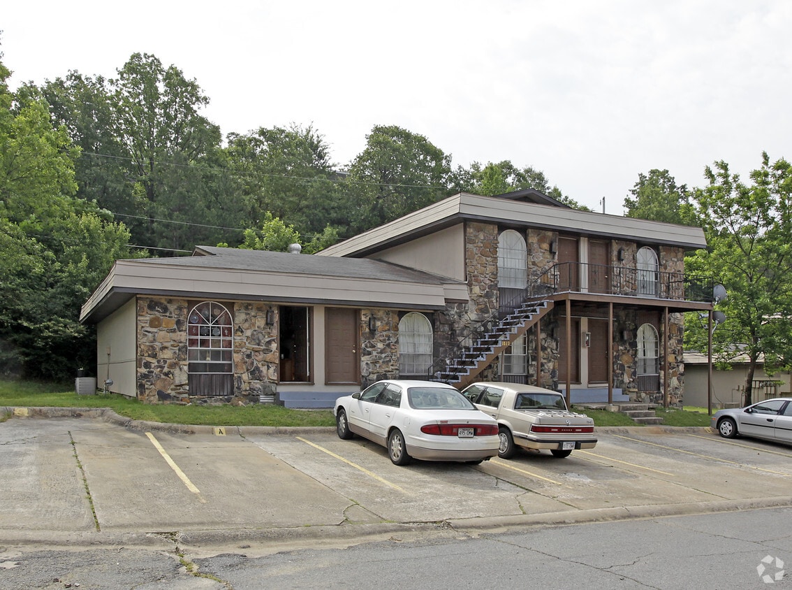 1815 Broken Arrow Dr, North Little Rock, AR 72118 Apartments in North