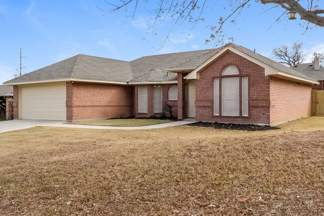 Foto del edificio - 100 Sandlewood Ln