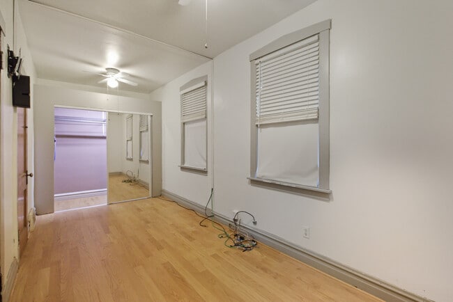 Foto del edificio - 5434 W Wrightwood Ave