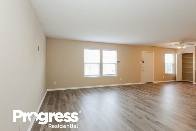 Building Photo - 2371 Summerwood Ln