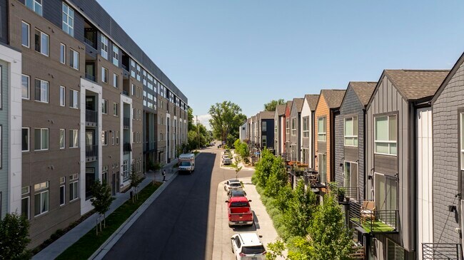 Foto del edificio - 1059 Chase St