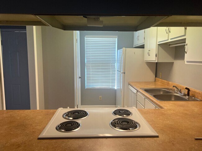 Building Photo - 108 Ridgeway Dr