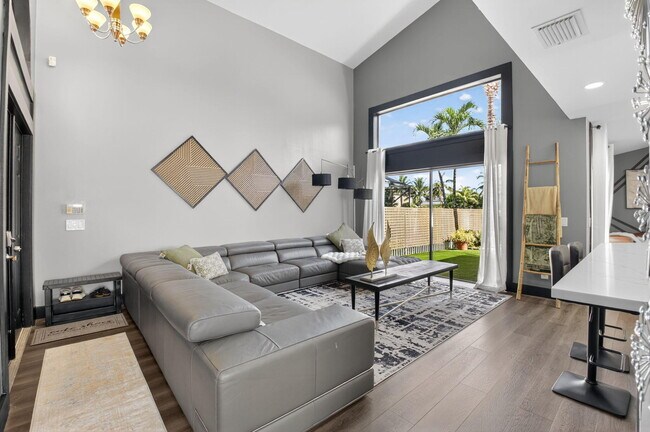Foto del edificio - 3527 Stratton Ln