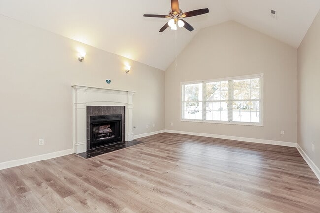 Building Photo - 832 Hammersmith Dr