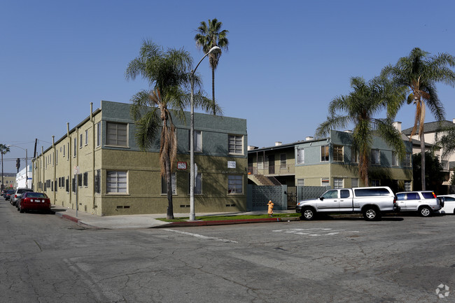 Primary Photo - Elm Gate Apartments