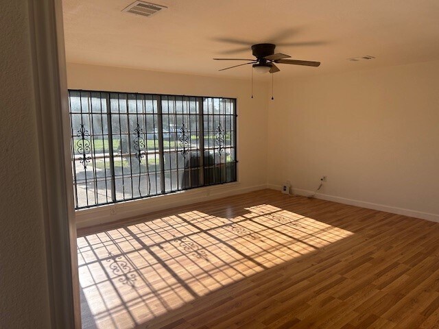 Foto del edificio - 5803 Yorkwood St