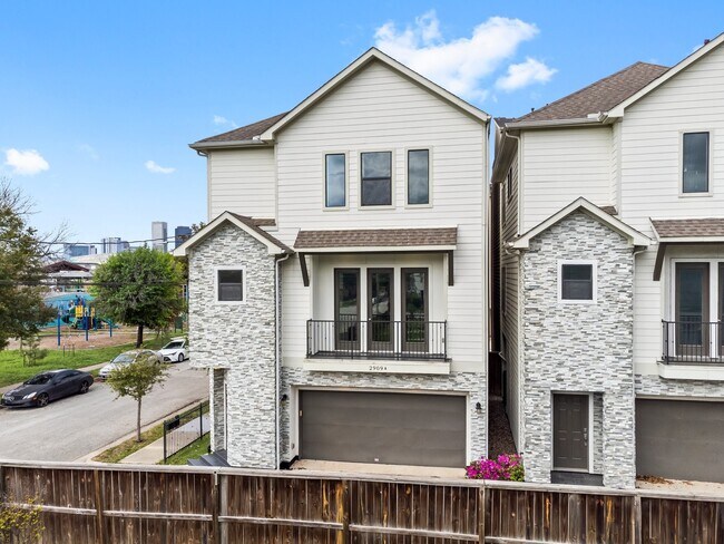 Foto del edificio - 2909 Gillespie St