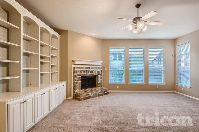 Foto del edificio - 4203 Wildbriar Ln