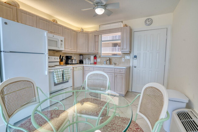 Foto del edificio - 5700 Bonita Beach Rd SW