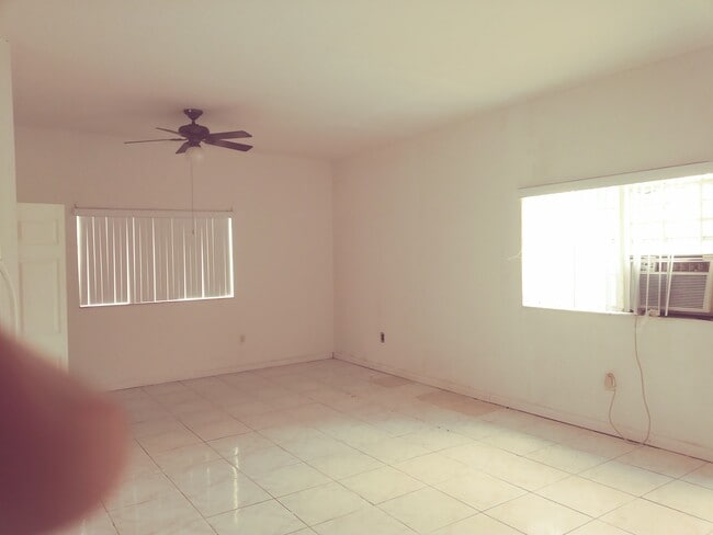 Photo - 323 NE 171st St House