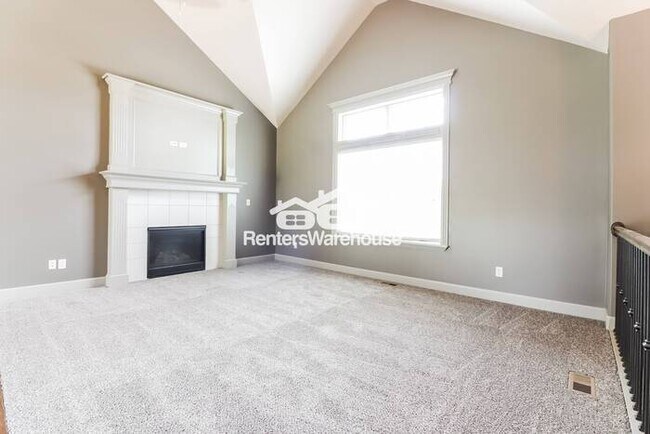 Foto del edificio - Beautiful 4 bed, 3 bath in Raymore!