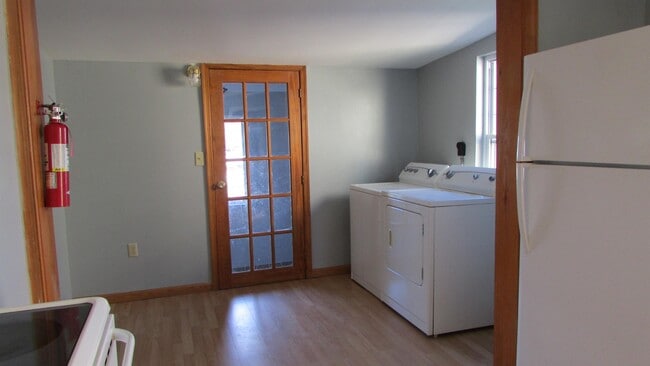 Building Photo - 11 E Orange St