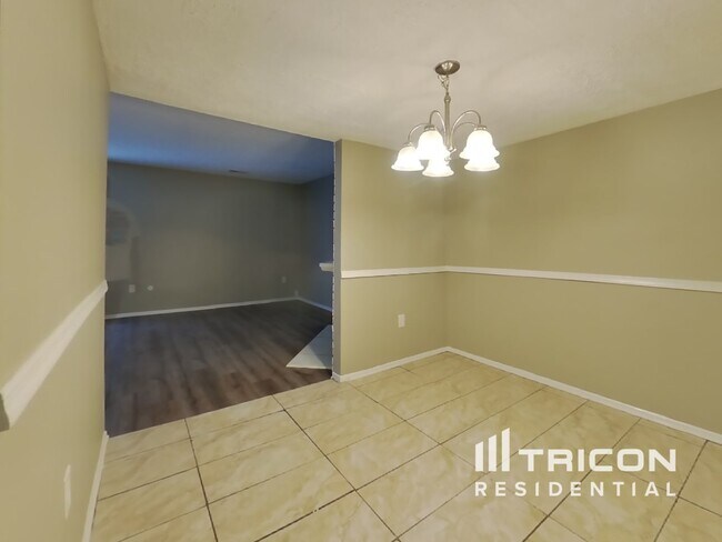Foto del edificio - 1051 Dorset Dr
