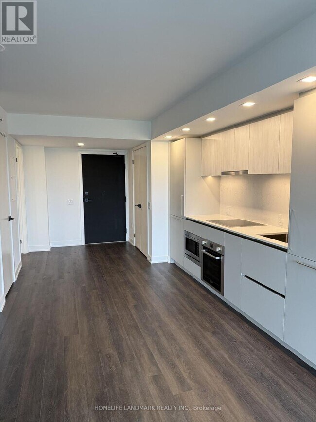Building Photo - 609 Sherbourne St