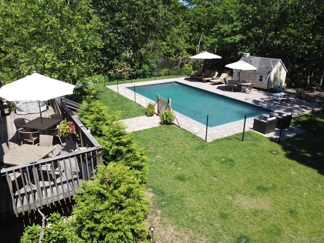 Foto del edificio - 28 Old Trail Rd