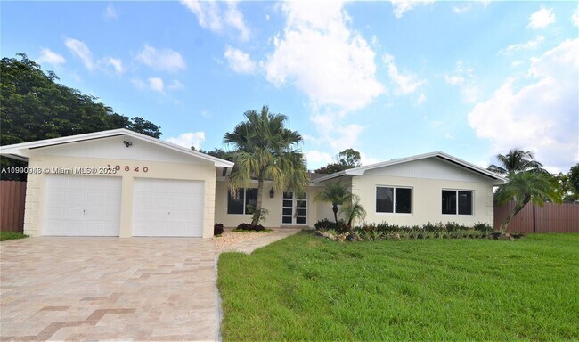 Foto del edificio - 10820 SW 126th St