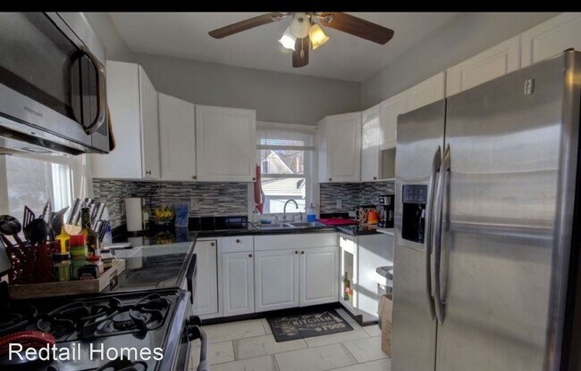 Building Photo - 3 br, 1 bath House - 1104 E Colorado St