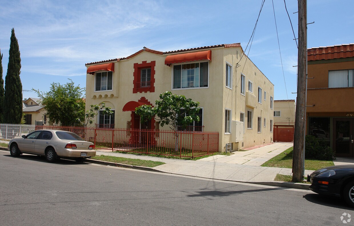 Foto principal - 5074-5078 1/2 Romaine St