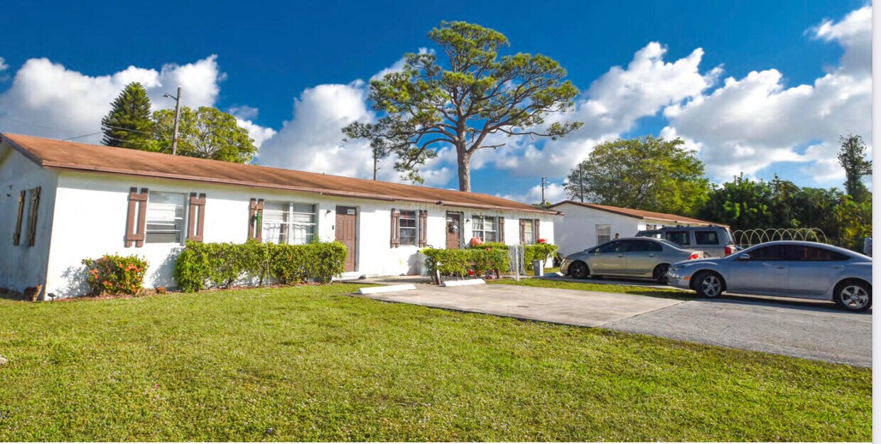 Foto principal - 4549 Kirk Rd