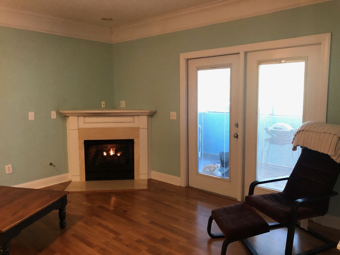 Foto principal - 1025 Riverland Woods Pl