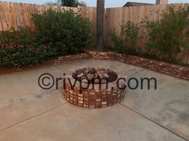 Building Photo - 6594 Owl Ct