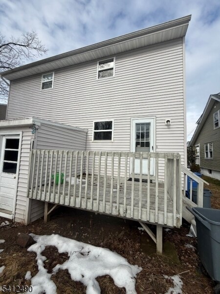 Building Photo - 712 Drake Ave