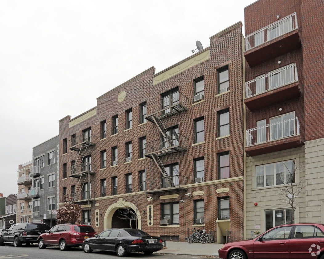Primary Photo - 2552 38th St
